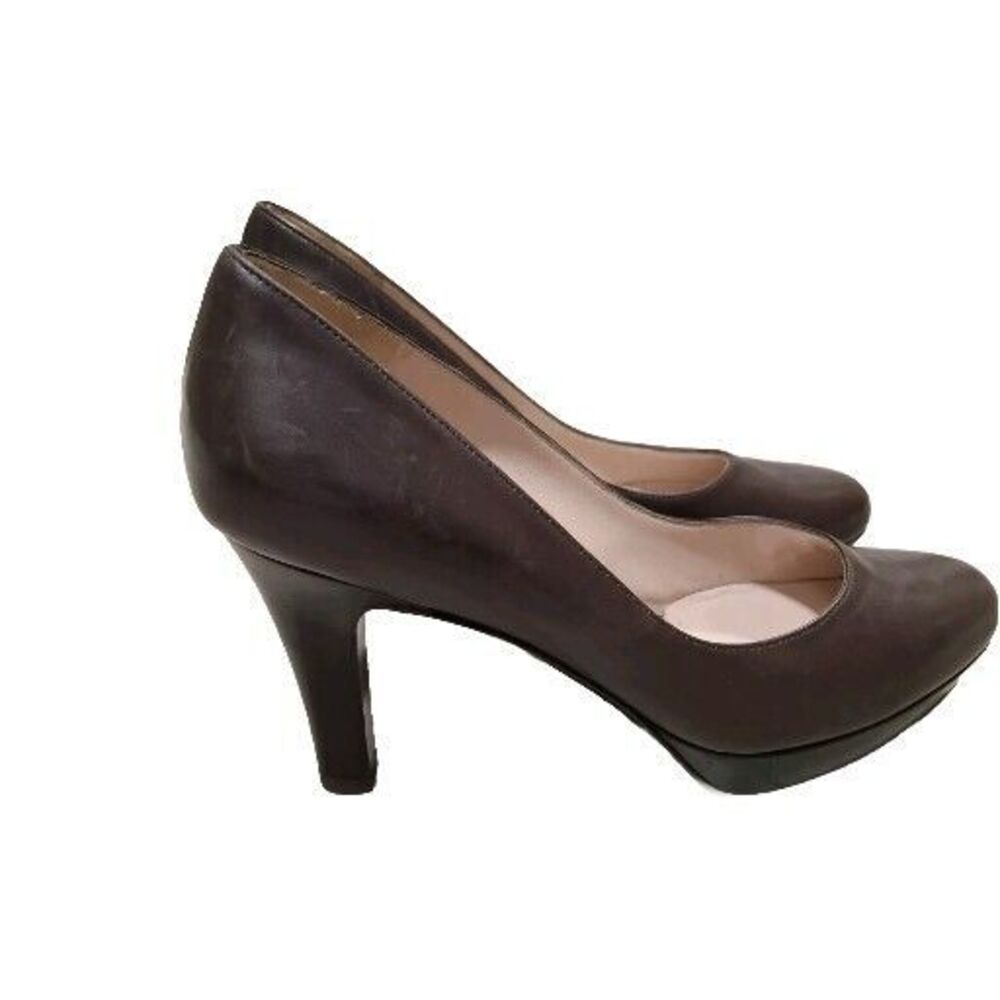 salvatore ferragamo women Brown Heeled Pumps size 6B